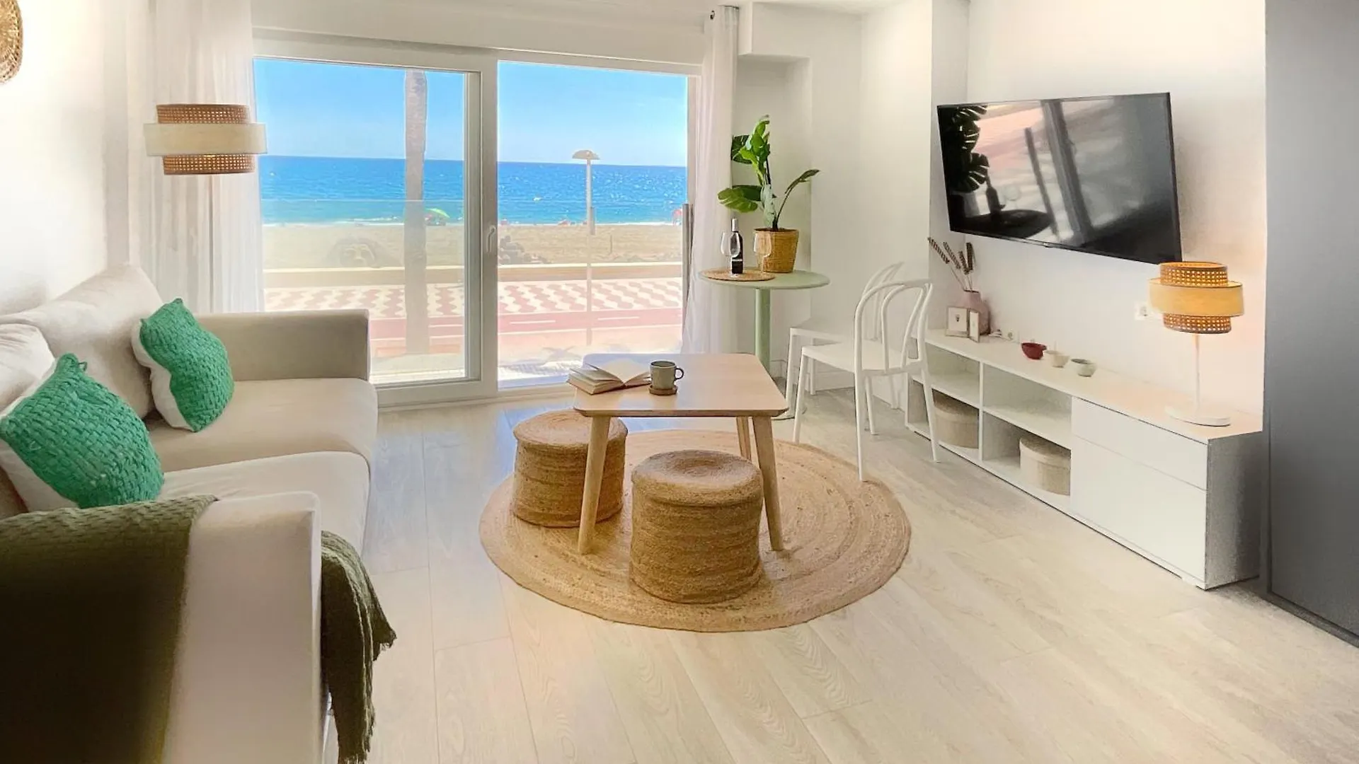 Cs7 Kaleria Suites Almeria 0*,