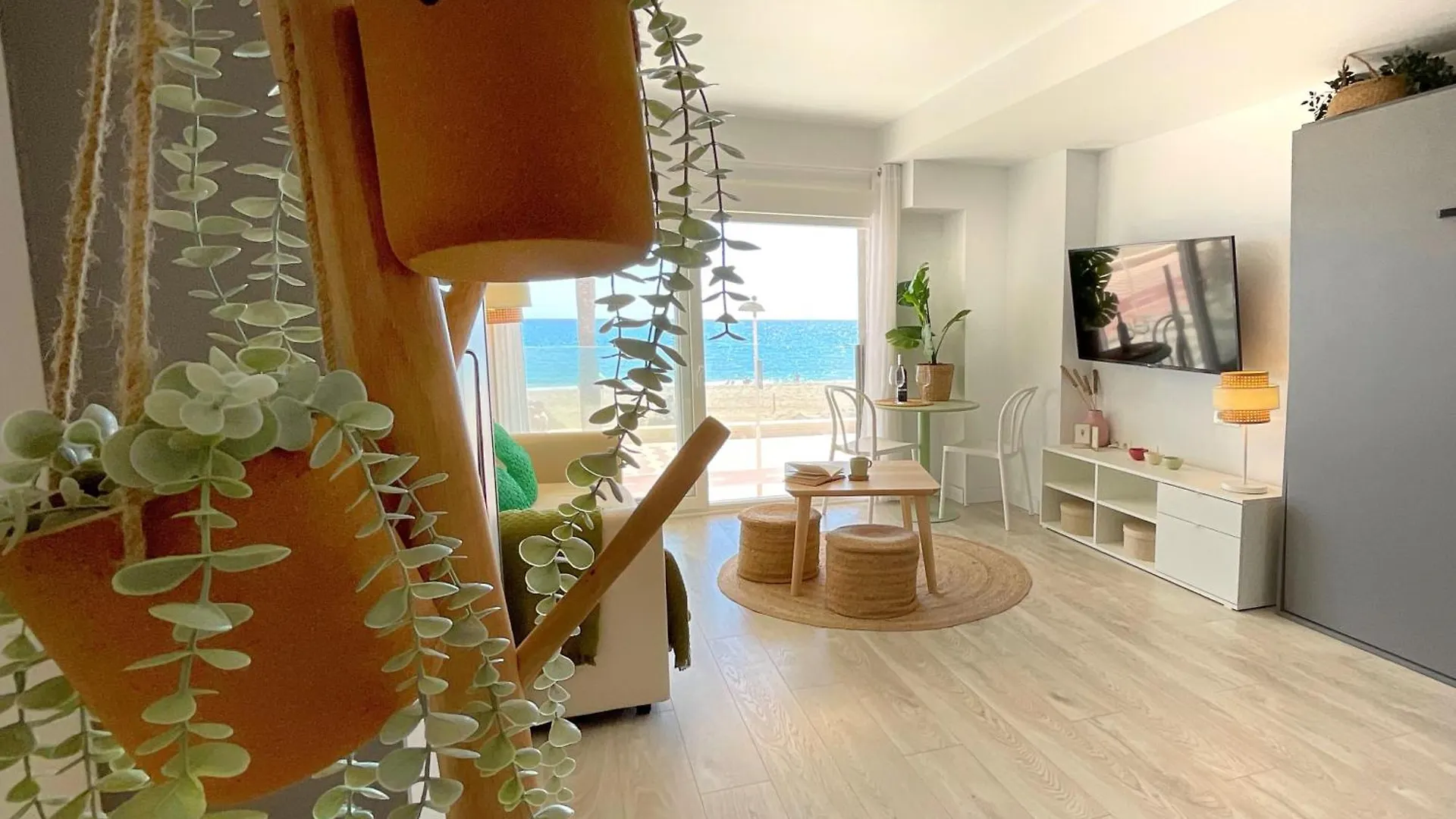Apartment Cs7 Kaleria Suites Almeria Spain
