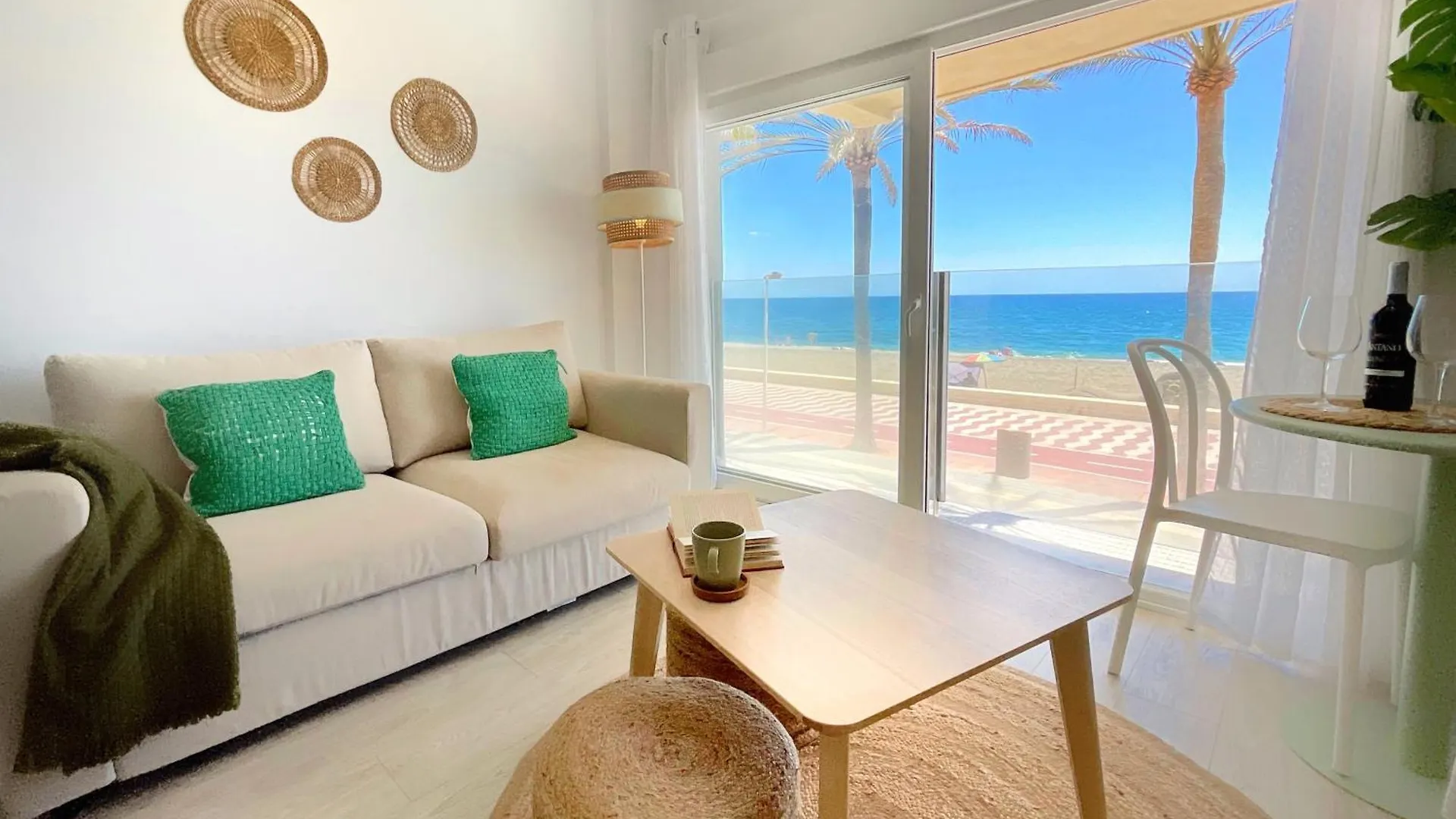 Cs7 Kaleria Suites المرية