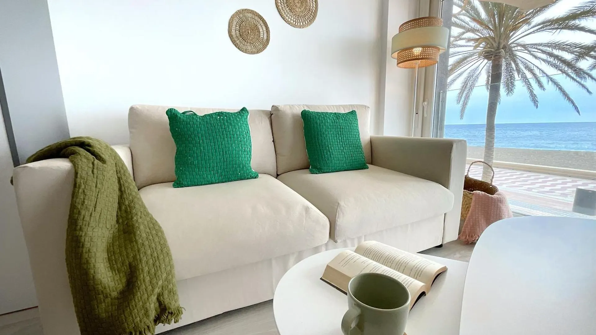 Cs7 Kaleria Suites 阿尔梅里亚
